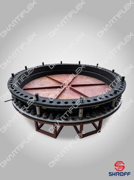 Rubber expansion bellows with flange connections